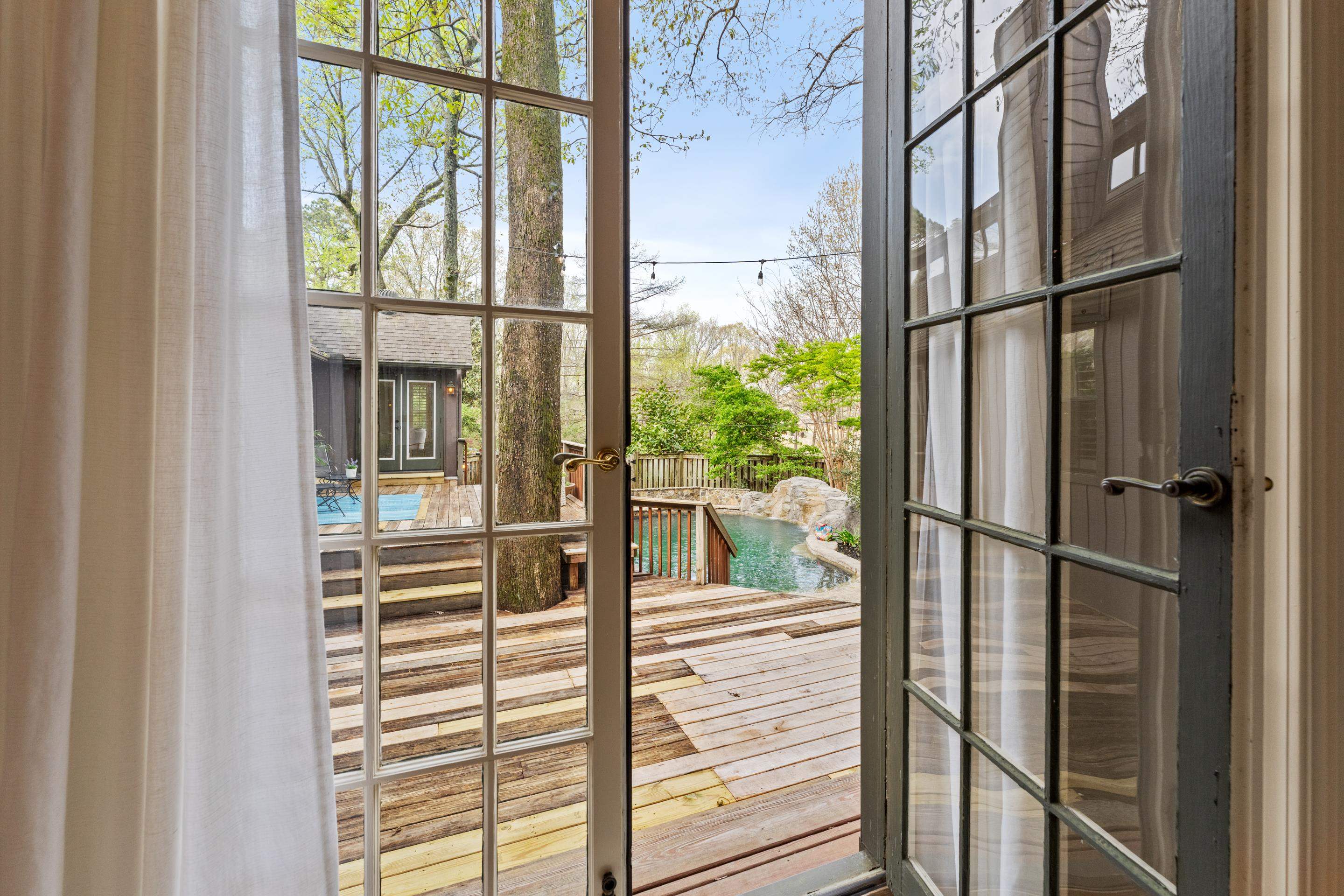 179 Ericson Road Memphis, TN 38018 - Photo 22 of 39 a view of a balcony from door