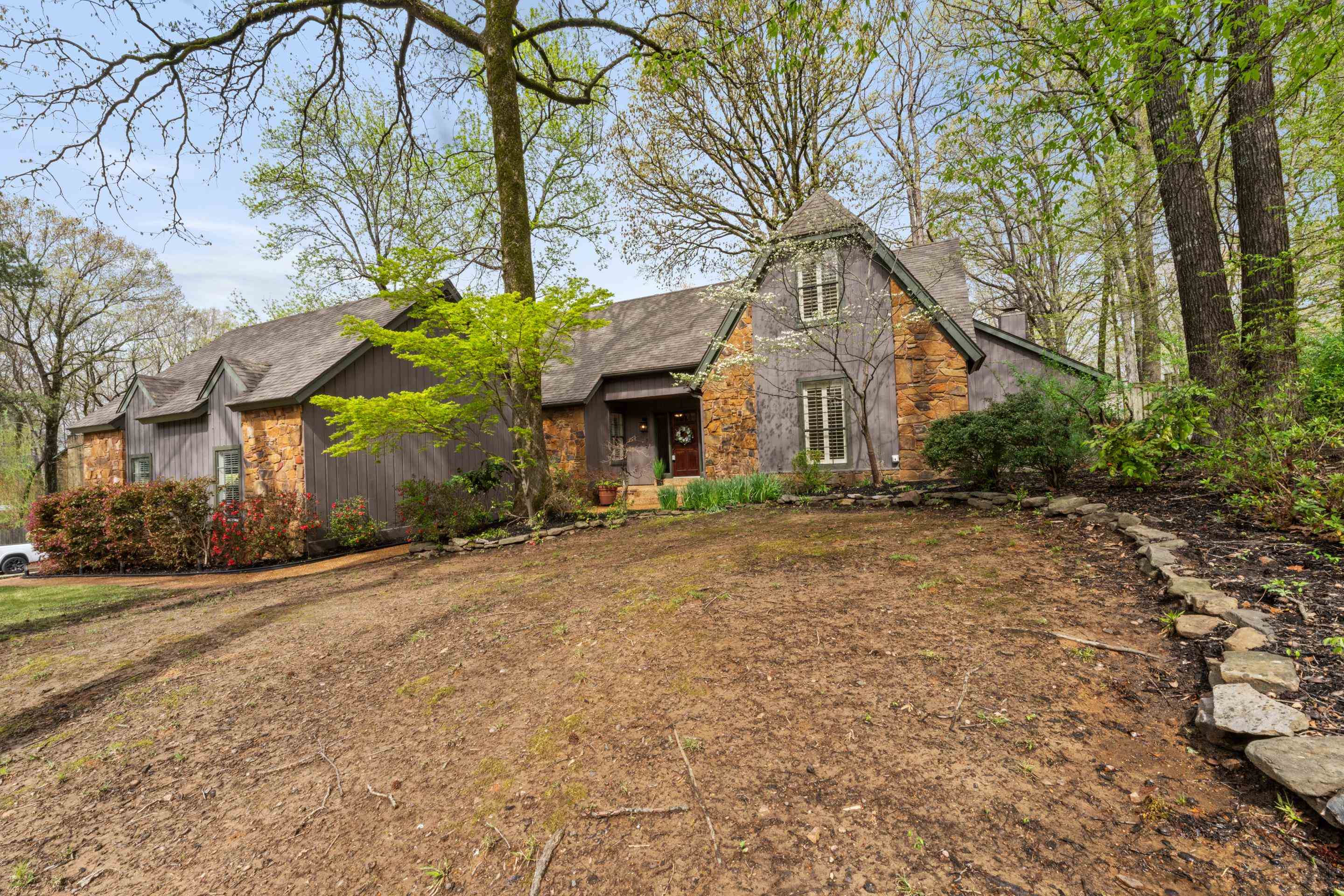 179 Ericson Road Memphis, TN 38018 - Photo 35 of 39 a front view of a house with a yard and garage