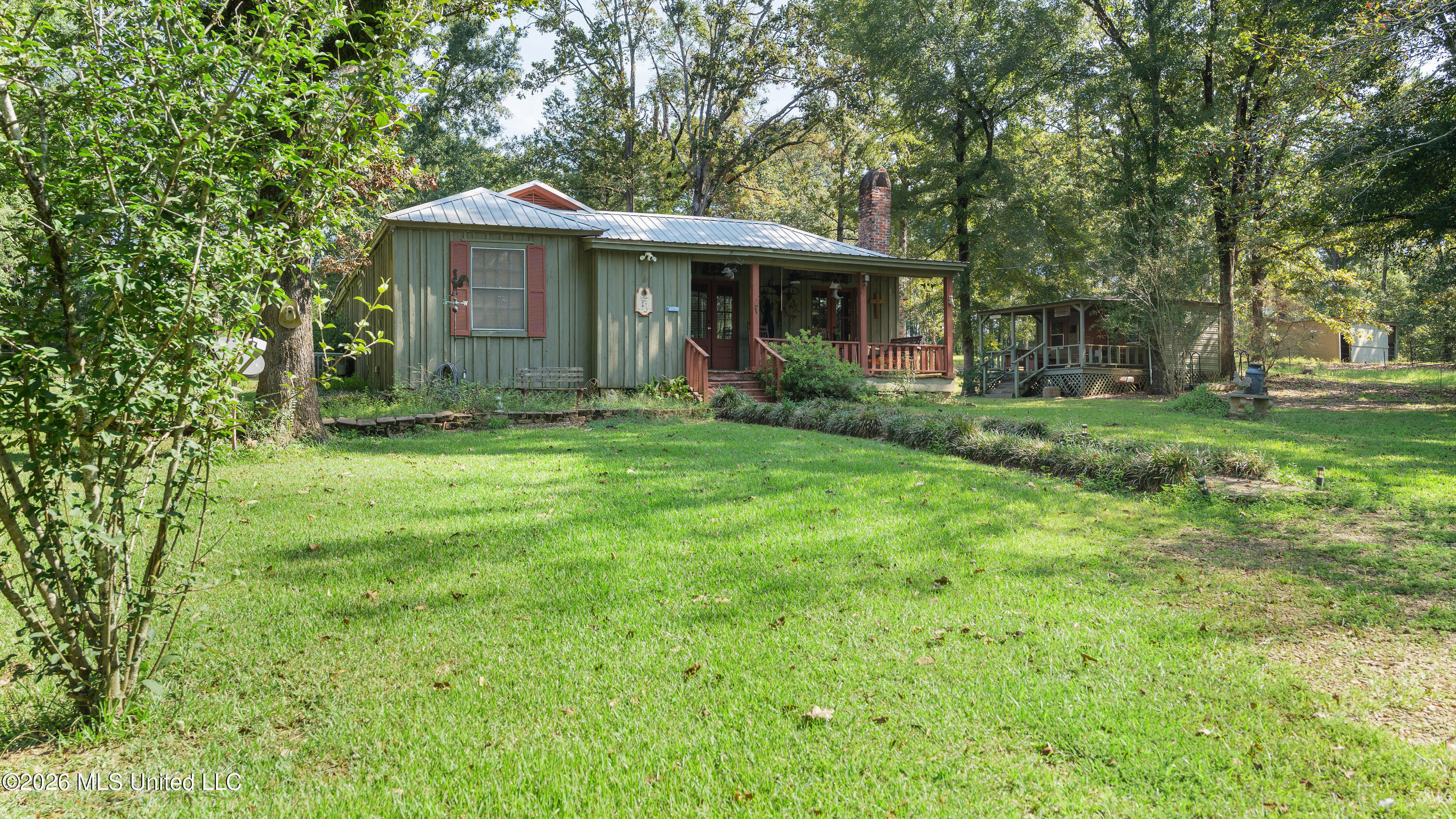 1236 Jack Johnson Road Terry, MS 39170 - Photo 3 of 27 20-IMG_3391
