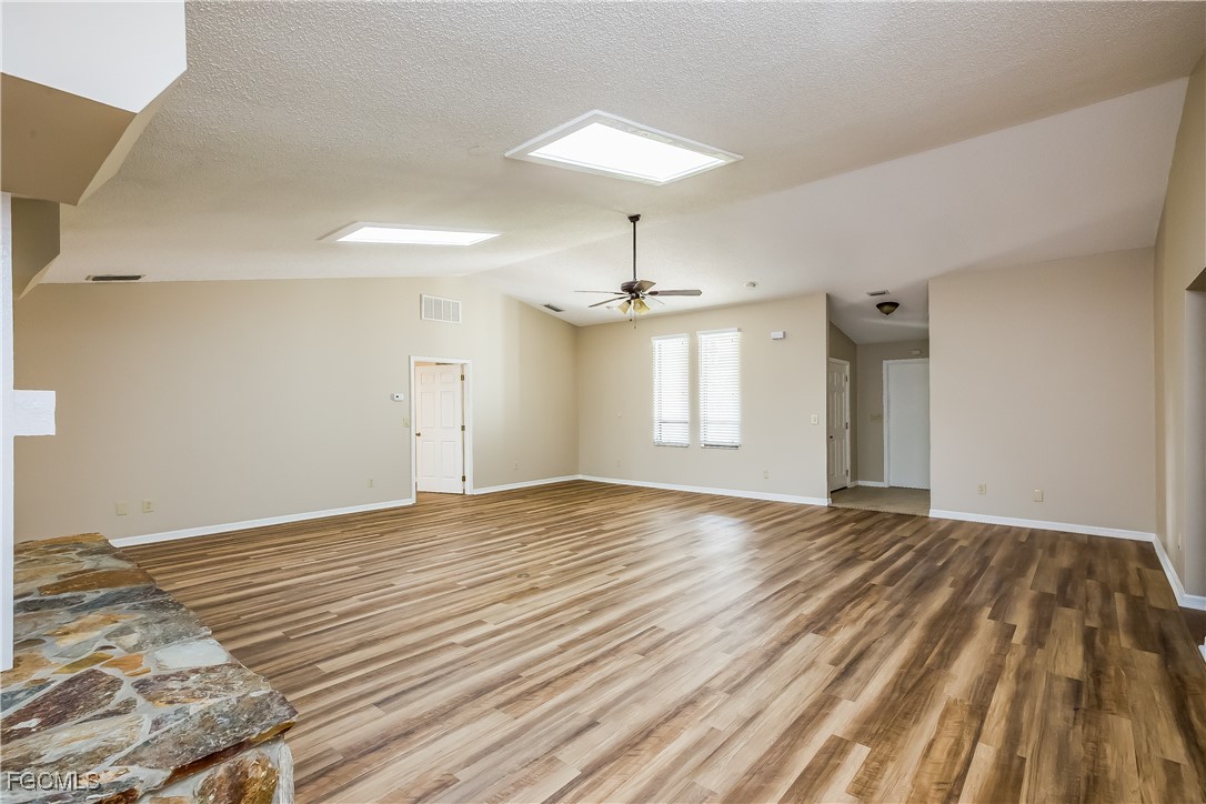 1253 Paradise Way Venice, FL 34285 - Photo 4 of 15