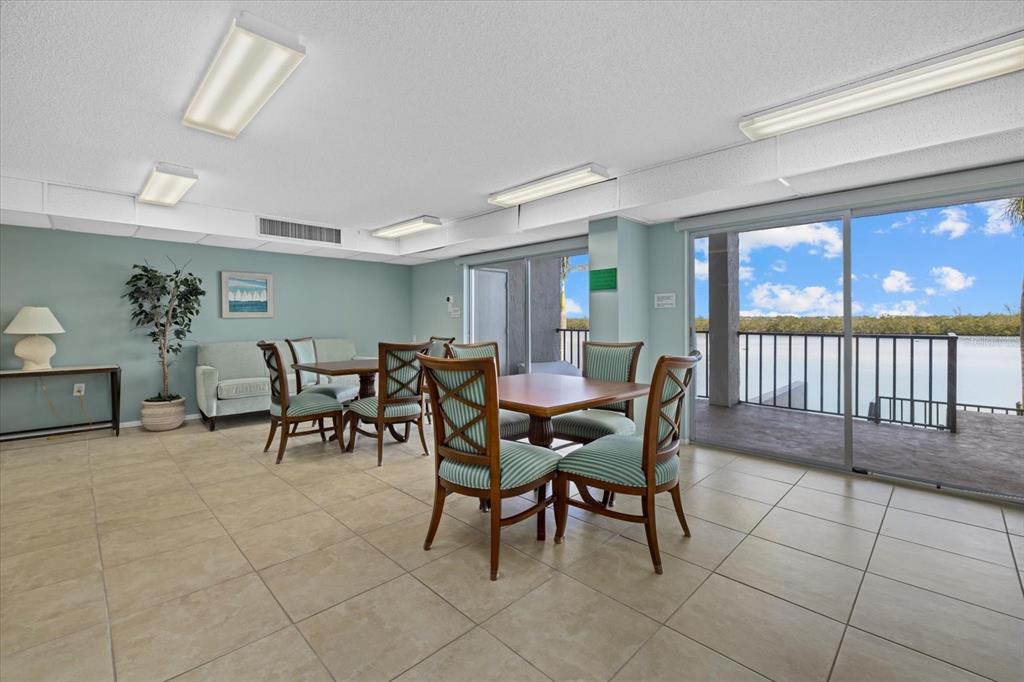 9393 Midnight Pass Road, Unit 302 Sarasota, FL 34242 - Photo 29 of 73