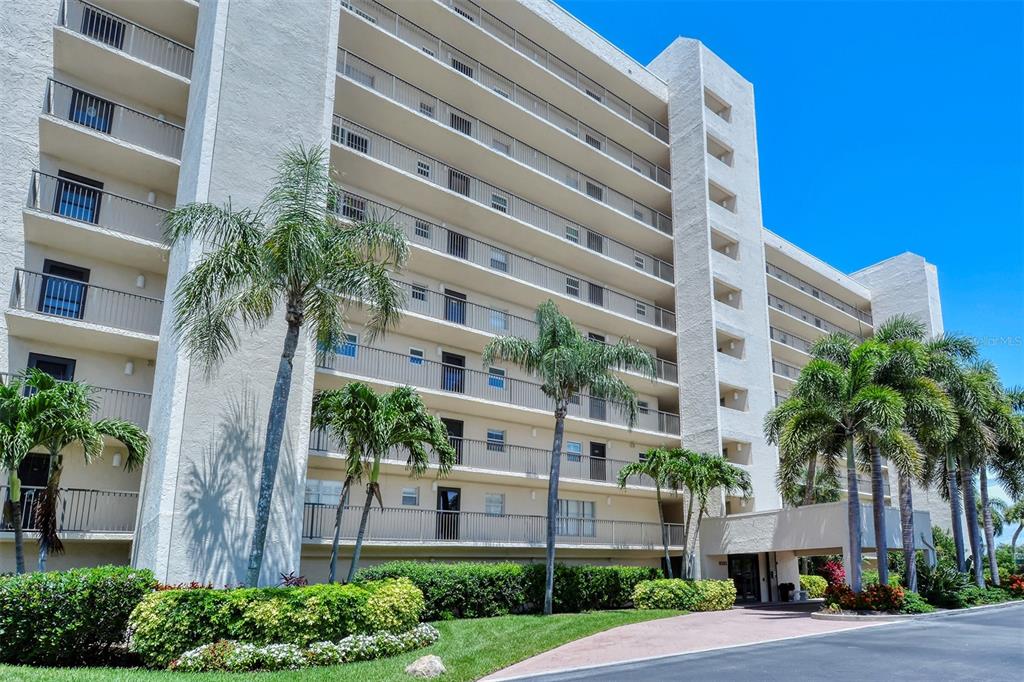 9393 Midnight Pass Road, Unit 302 Sarasota, FL 34242 - Photo 35 of 73