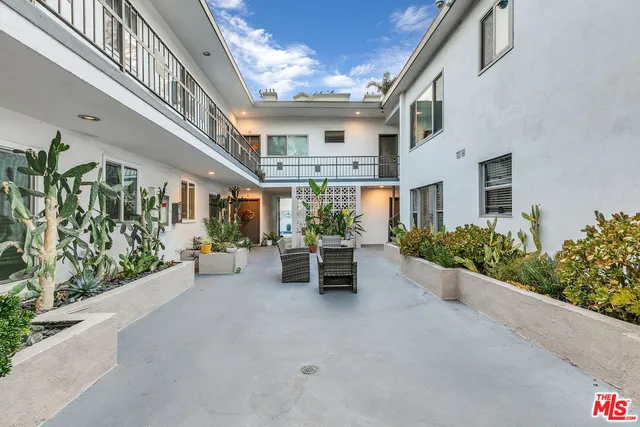 $2,795 | 1837 North La Brea Avenue, Unit 2, Los Angeles, CA 90046