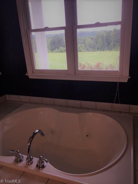 1020 Old Mail Rte Road King, NC 27021 - Photo 23 of 30 Jetted Tub in Master