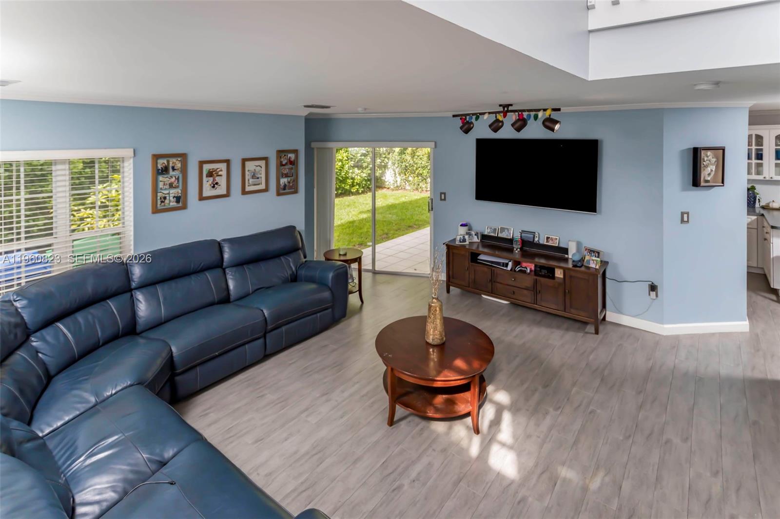 11351 Southwest 63rd Terrace Miami, FL 33173 - Photo 4 of 30