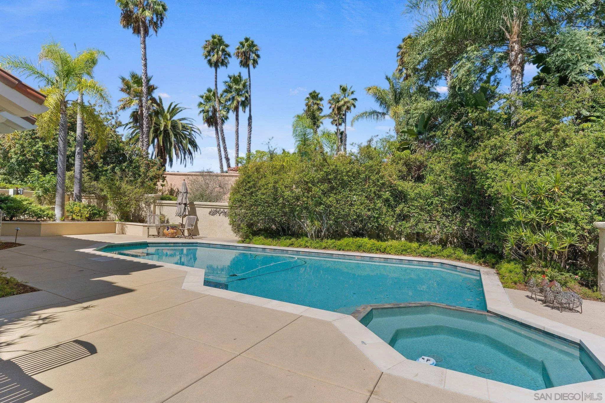 6286 Avenida Floresta Rancho Santa Fe, CA 92067 - Photo 9 of 69 a view of a yard with a fountain