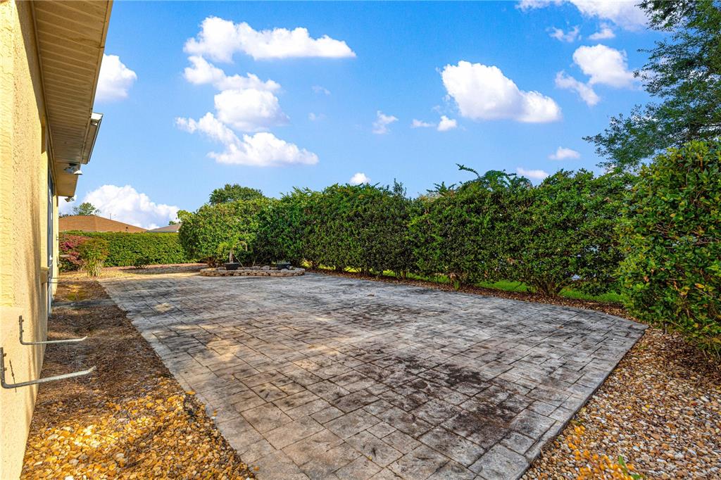 8084 South W 81st Loop Ocala, FL 34476 - Photo 29 of 37 a view of a backyard of the house