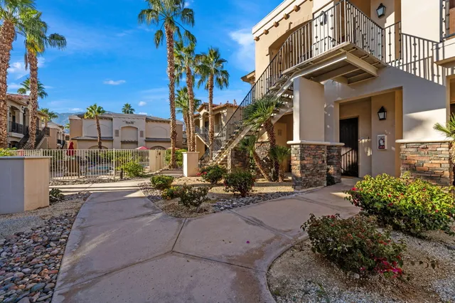 $331,950 | 50590 Santa Rosa Plaza, Unit 1, La Quinta, CA 92253