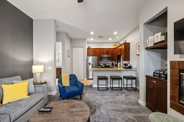 $331,950 | 50590 Santa Rosa Plaza, Unit 1, La Quinta, CA 92253