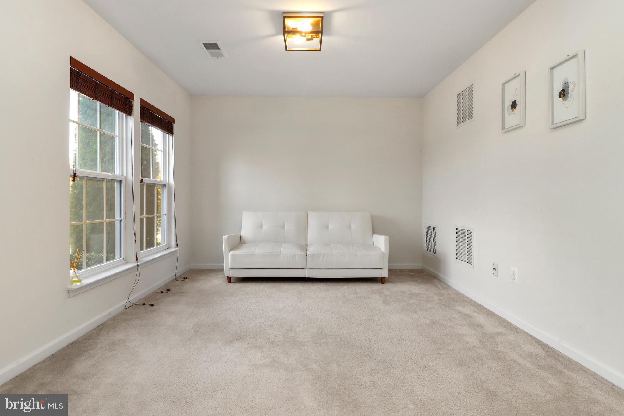 8942 Dahlgren Ridge Road Manassas, VA 20111 - Photo 29 of 40