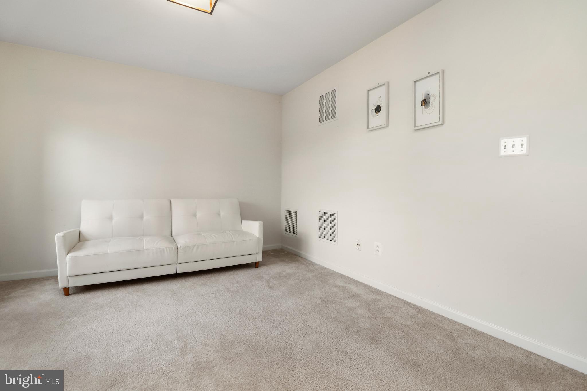 8942 Dahlgren Ridge Road Manassas, VA 20111 - Photo 30 of 40