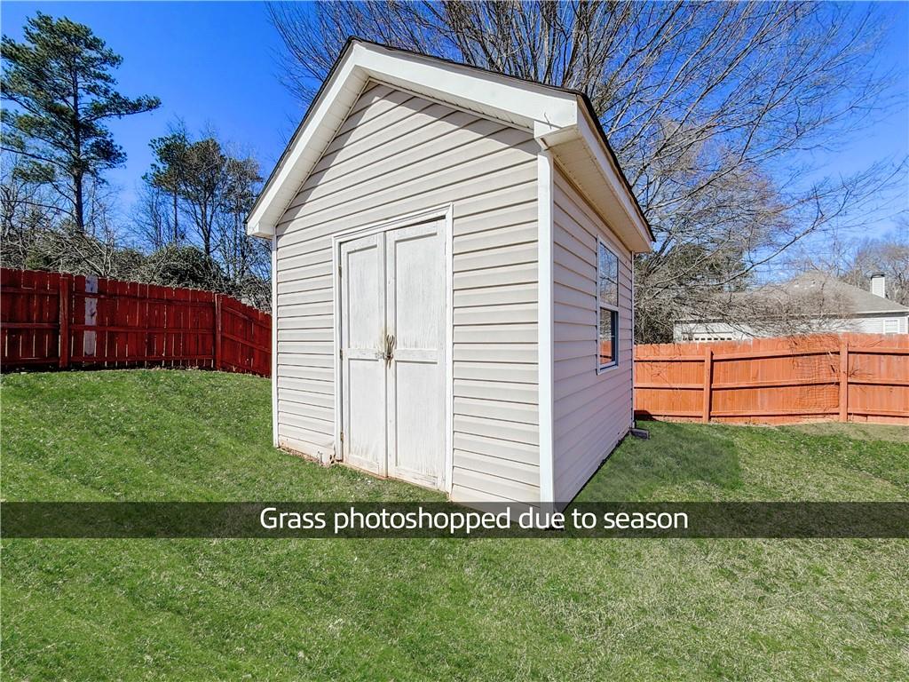 2950 Mandy Court Jonesboro, GA 30236 - Photo 36 of 40 a view of backyard with green space