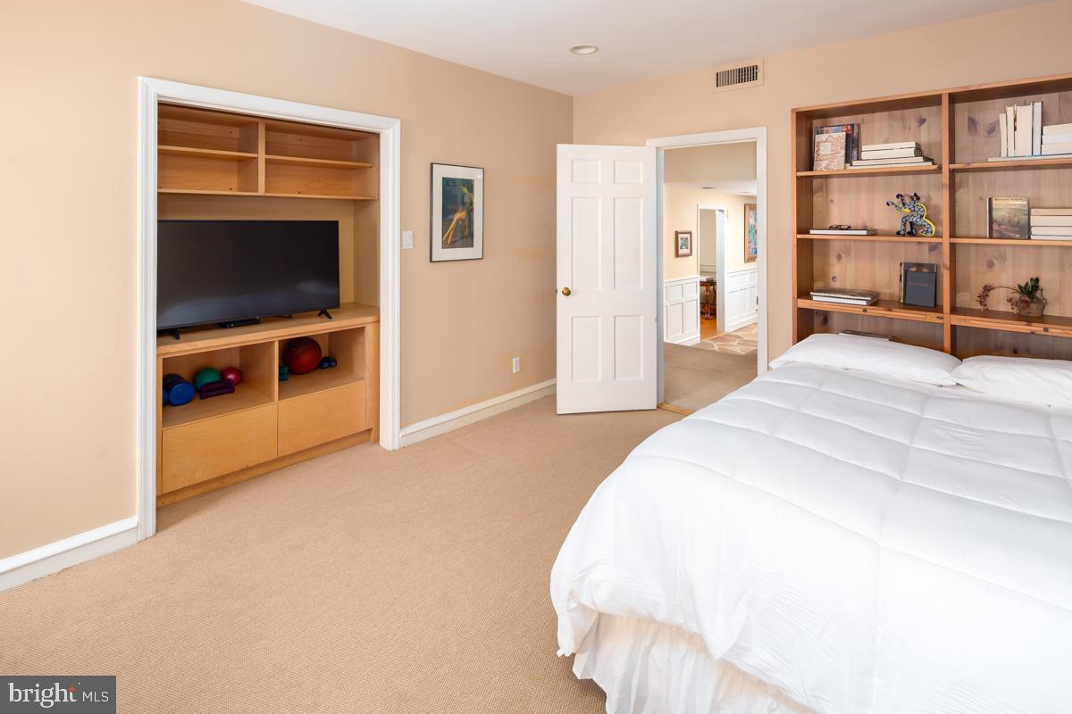 1237 Knox Road Wynnewood, PA 19096 - Photo 28 of 45