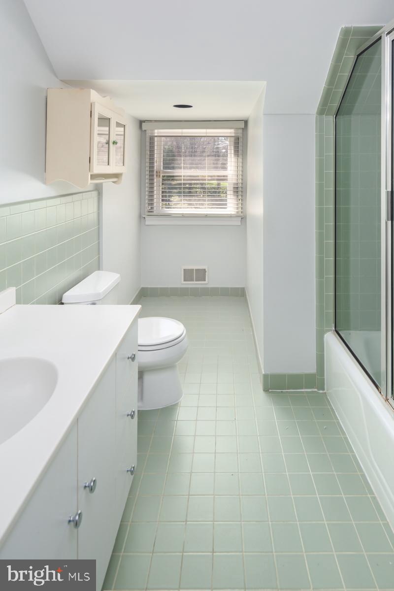 1237 Knox Road Wynnewood, PA 19096 - Photo 37 of 45