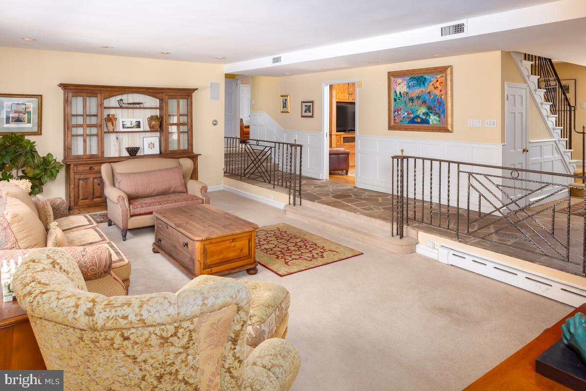 1237 Knox Road Wynnewood, PA 19096 - Photo 6 of 45