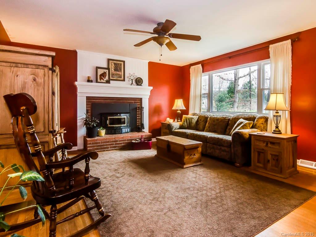 419 Rowland Rd. Swannanoa, NC 28778 - Photo 2 of 11 Gallery Image 2