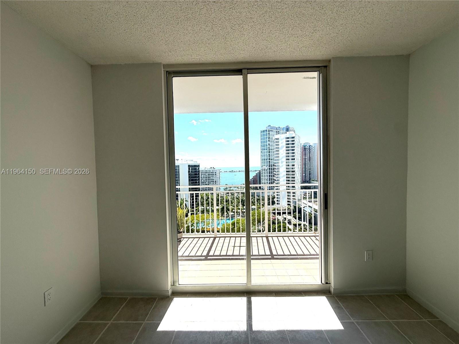 185 Southeast 14th Terrace, Unit 1807 Miami, FL 33131 - Photo 12 of 13