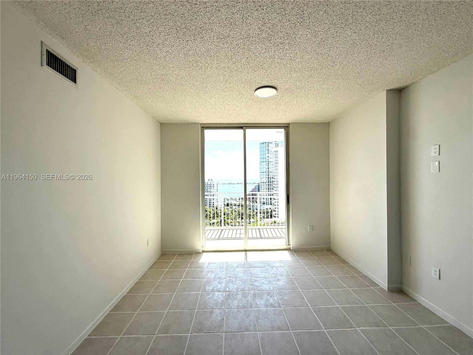 185 Southeast 14th Terrace, Unit 1807 Miami, FL 33131 - Photo 2 of 13