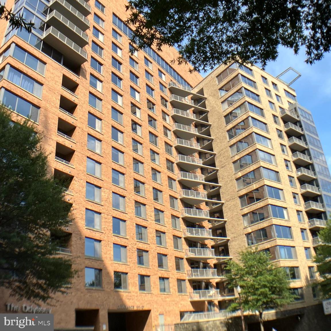 2001 15th Street North, Unit 319 Arlington, VA 22201 - Photo 1 of 19 front view of a building