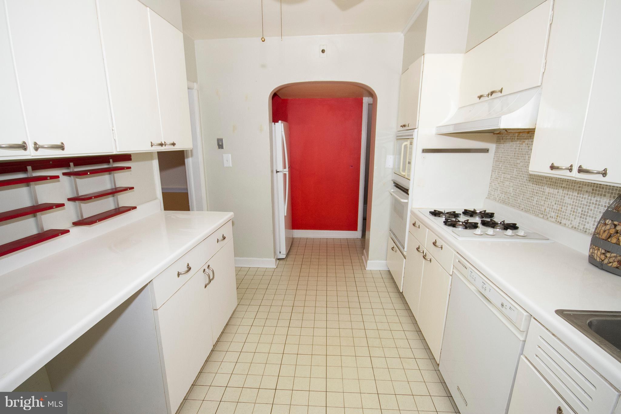 4024 Deepwood Road Baltimore, MD 21218 - Photo 11 of 30 Kitchen