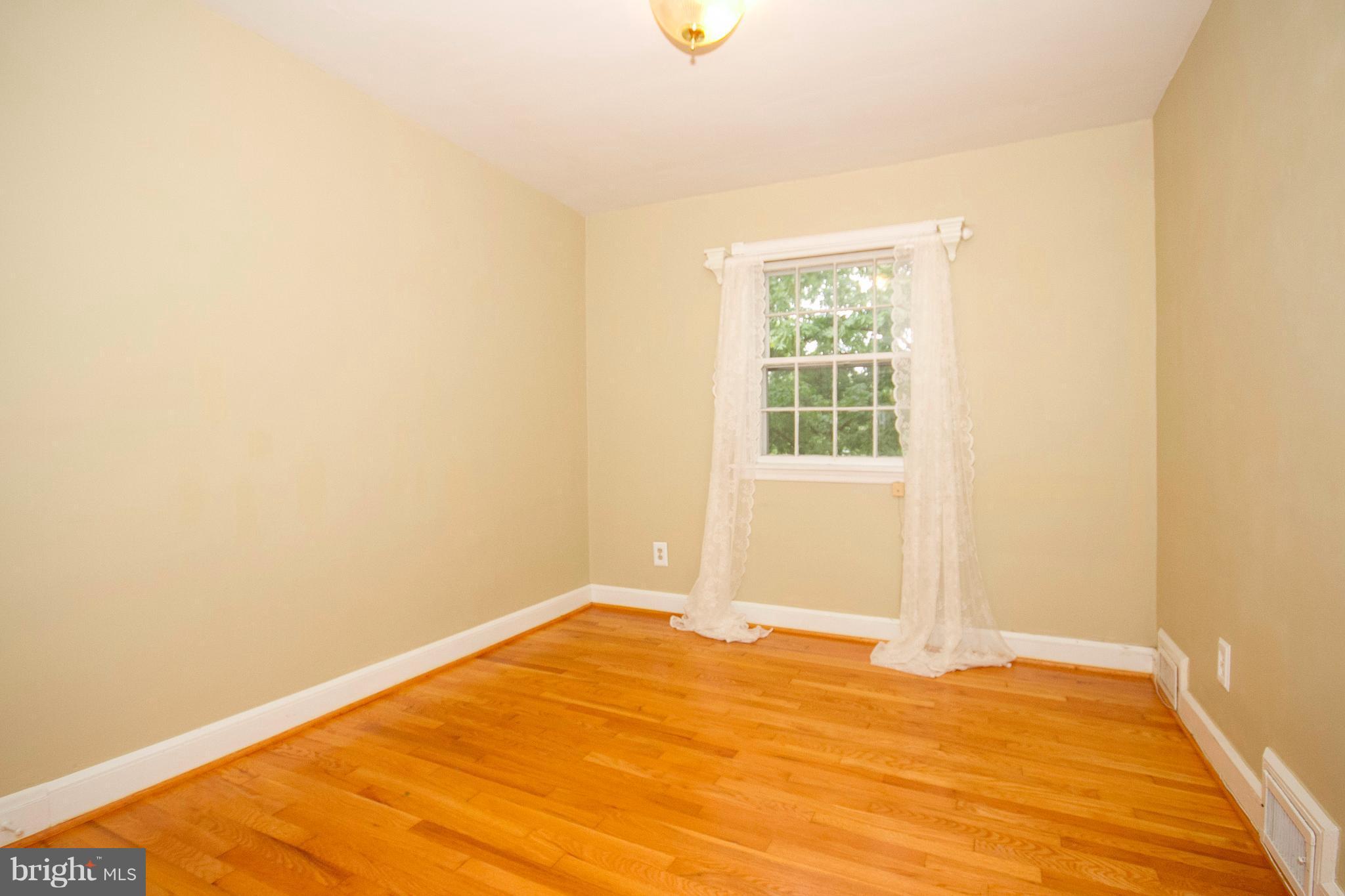 4024 Deepwood Road Baltimore, MD 21218 - Photo 17 of 30 Bedroom 3