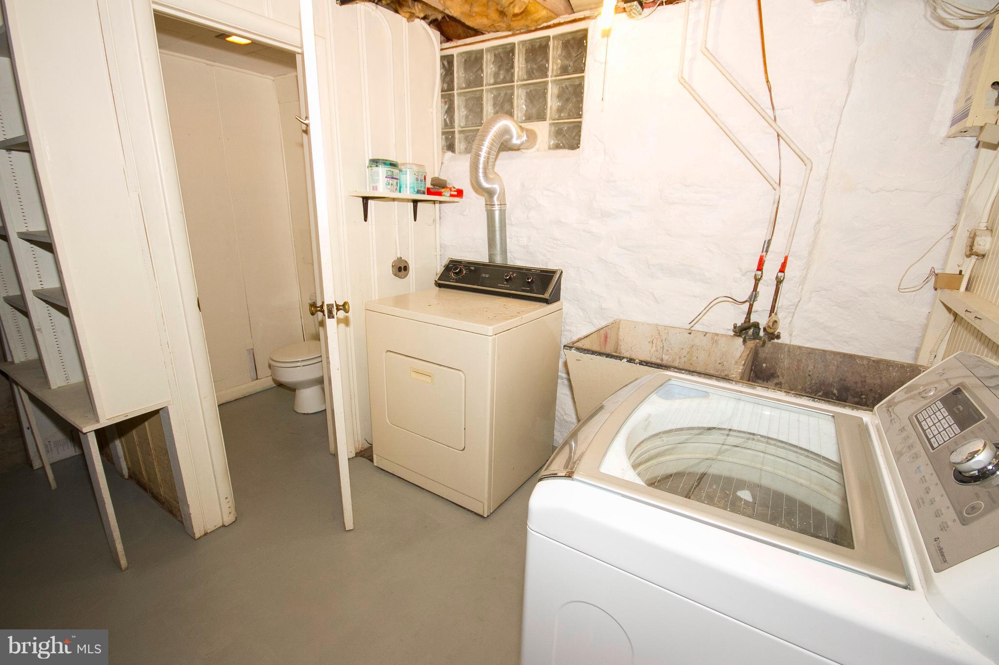 4024 Deepwood Road Baltimore, MD 21218 - Photo 24 of 30 Laundry Room