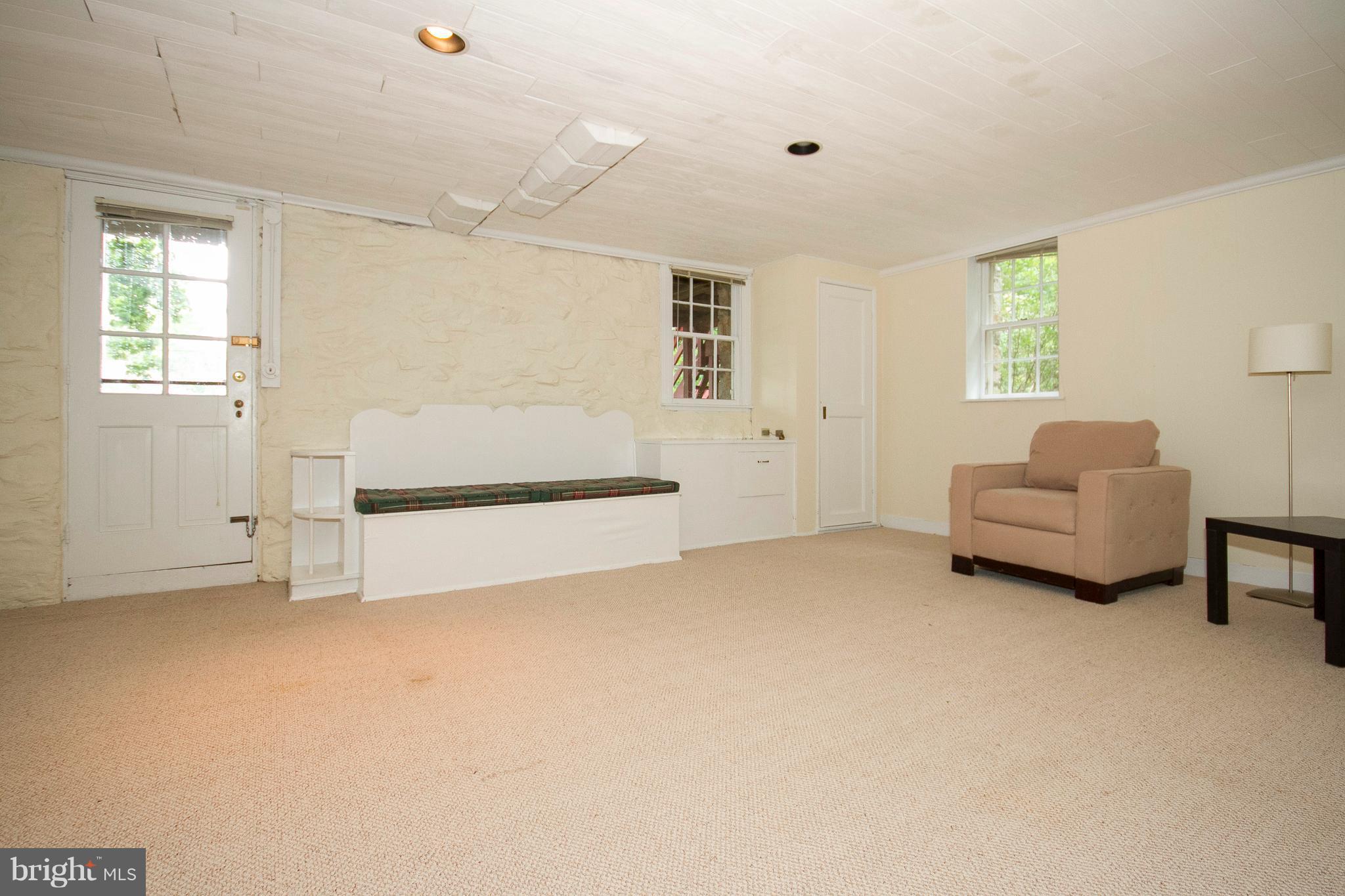 4024 Deepwood Road Baltimore, MD 21218 - Photo 25 of 30 Sunny Walk out Family Room