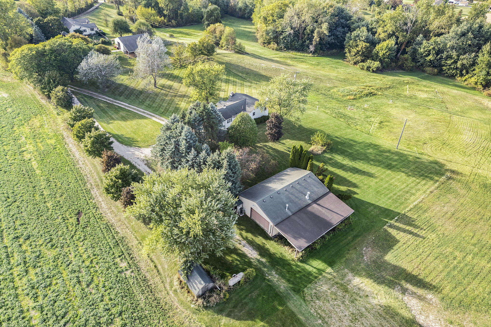 9265 Schill Road Saline, MI 48176 - Photo 9 of 32 030_file_902