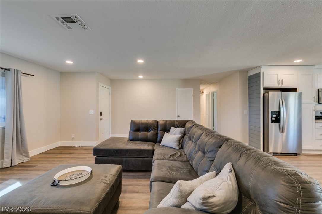 637 Valley View Circle Henderson, NV 89002 - Photo 11 of 44