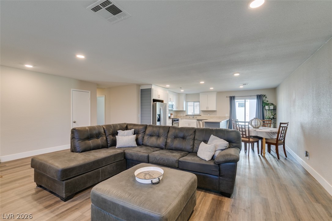 637 Valley View Circle Henderson, NV 89002 - Photo 13 of 44