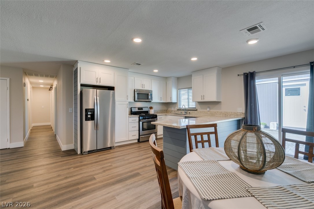 637 Valley View Circle Henderson, NV 89002 - Photo 17 of 44