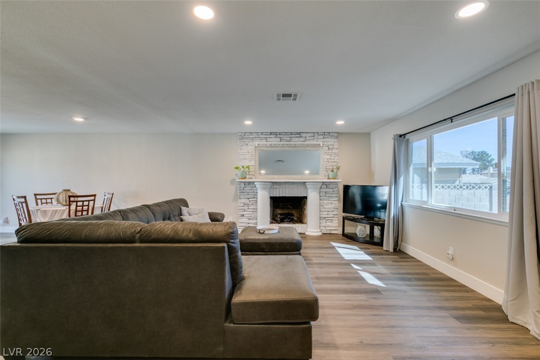 637 Valley View Circle Henderson, NV 89002 - Photo 5 of 44