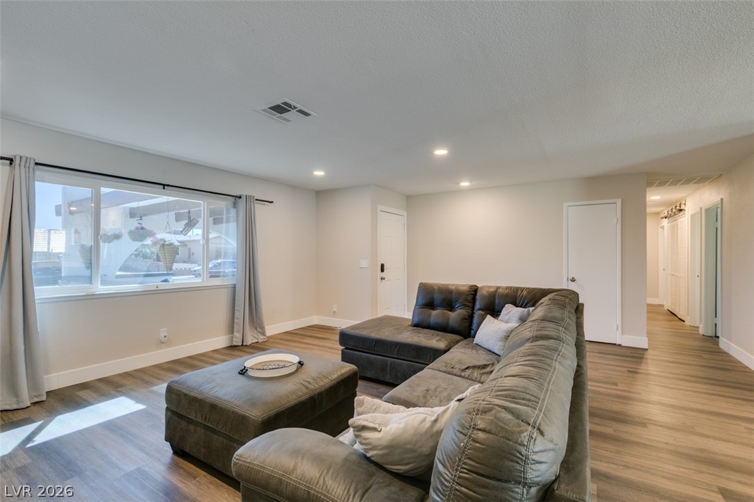 637 Valley View Circle Henderson, NV 89002 - Photo 10 of 44