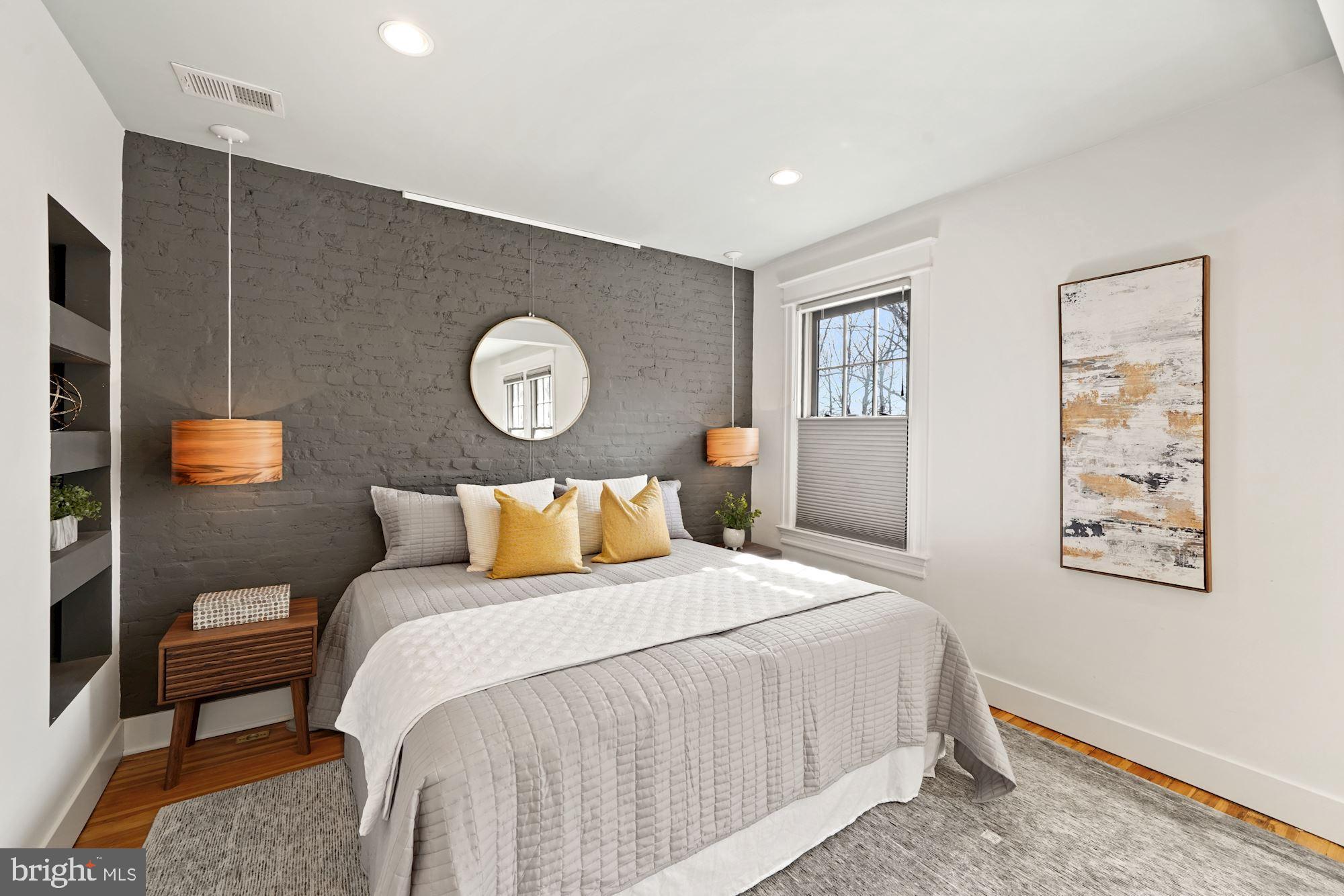 3213 Adams Mill Road Northwest Washington, DC 20010 - Photo 14 of 43 King sized owners' suite