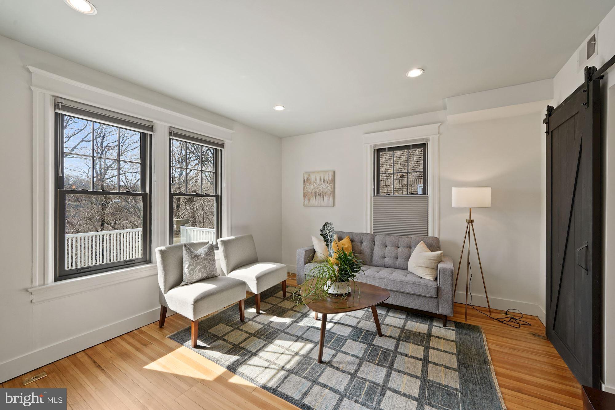 3213 Adams Mill Road Northwest Washington, DC 20010 - Photo 16 of 43 Comfortable sitting area in owners' suite