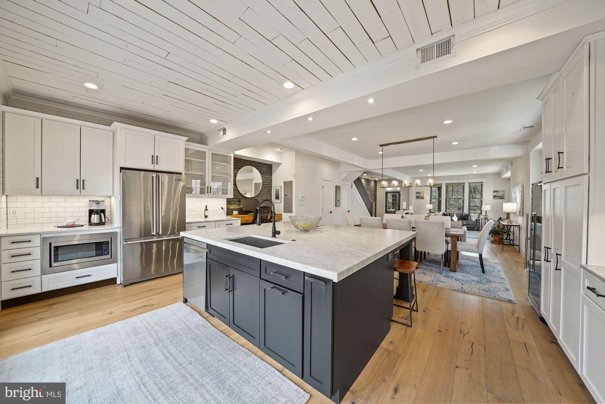 3213 Adams Mill Road Northwest Washington, DC 20010 - Photo 9 of 43 Unbelievable amount of stage