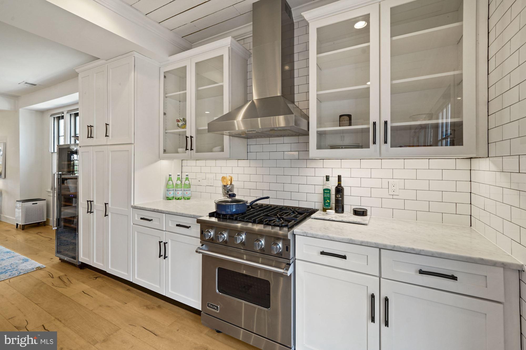 3213 Adams Mill Road Northwest Washington, DC 20010 - Photo 10 of 43 Viking appliances