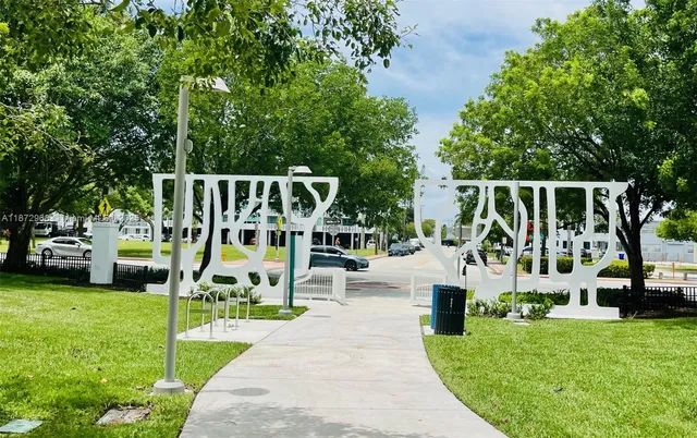 a view of outdoor space yard deck and patio