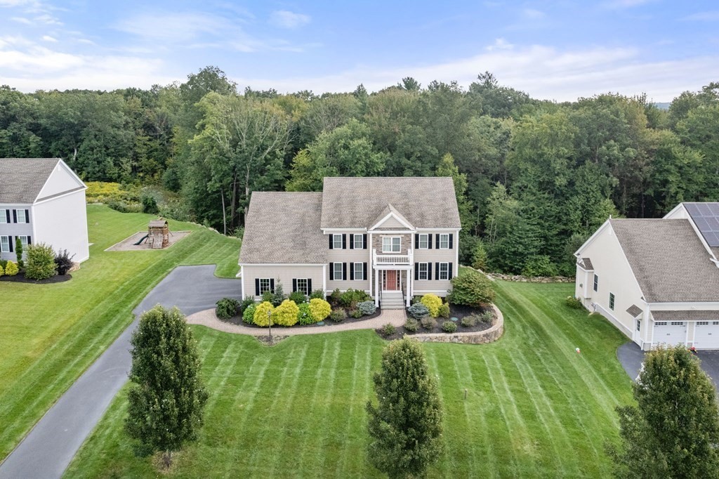 17 Hunters Ridge Way Hopkinton, MA 01748 - Photo 1 of 40 Gallery Image 1