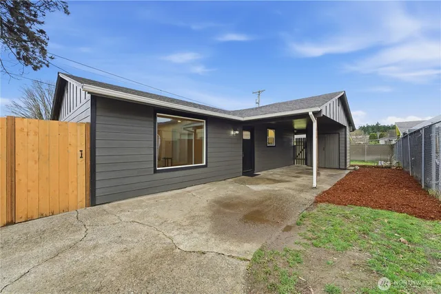 $379,950 | 5921 Portland Avenue East, Tacoma, WA 98404