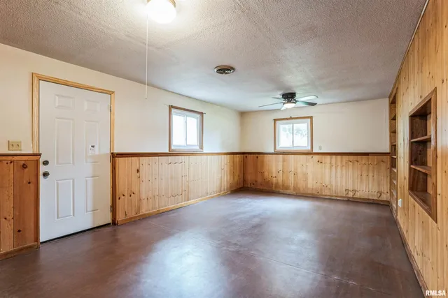 $193,000 | 3403 4th Street, East Moline, IL 61244