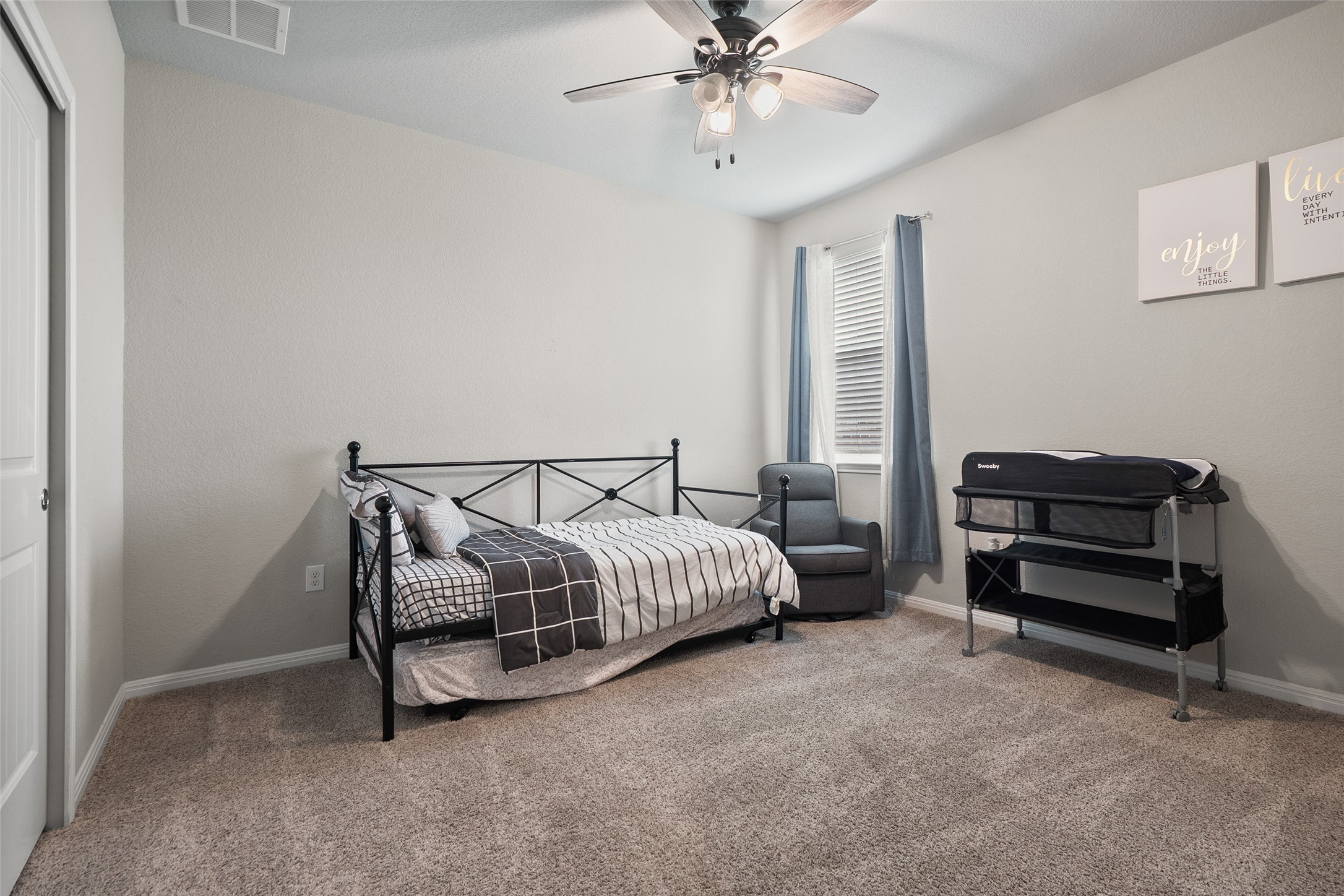 146 Brunnen Way Georgetown, TX 78626 - Photo 21 of 32 Bedroom 2