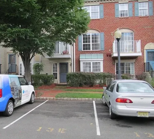 $2,700 | 29 Walnut Street, Jersey City, NJ 07305