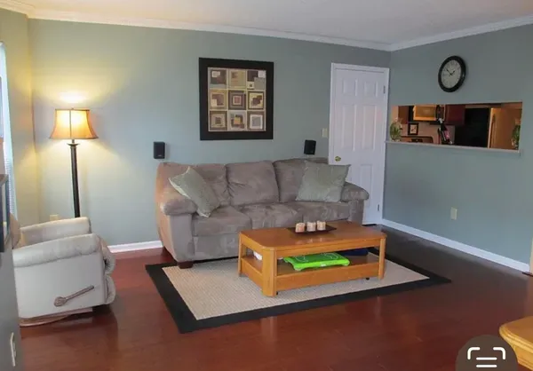 $2,700 | 29 Walnut Street, Jersey City, NJ 07305