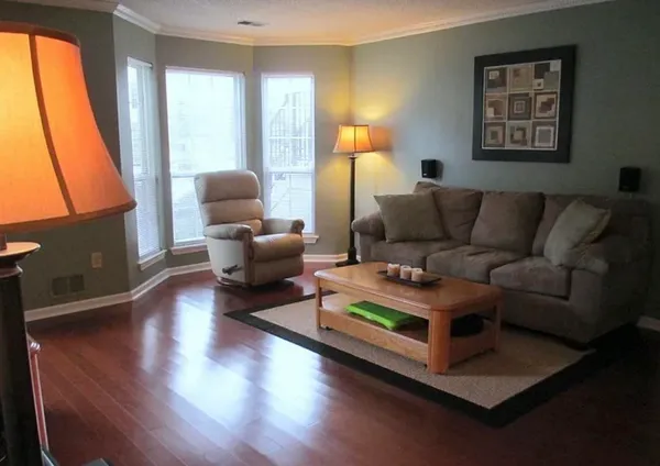 $2,700 | 29 Walnut Street, Jersey City, NJ 07305