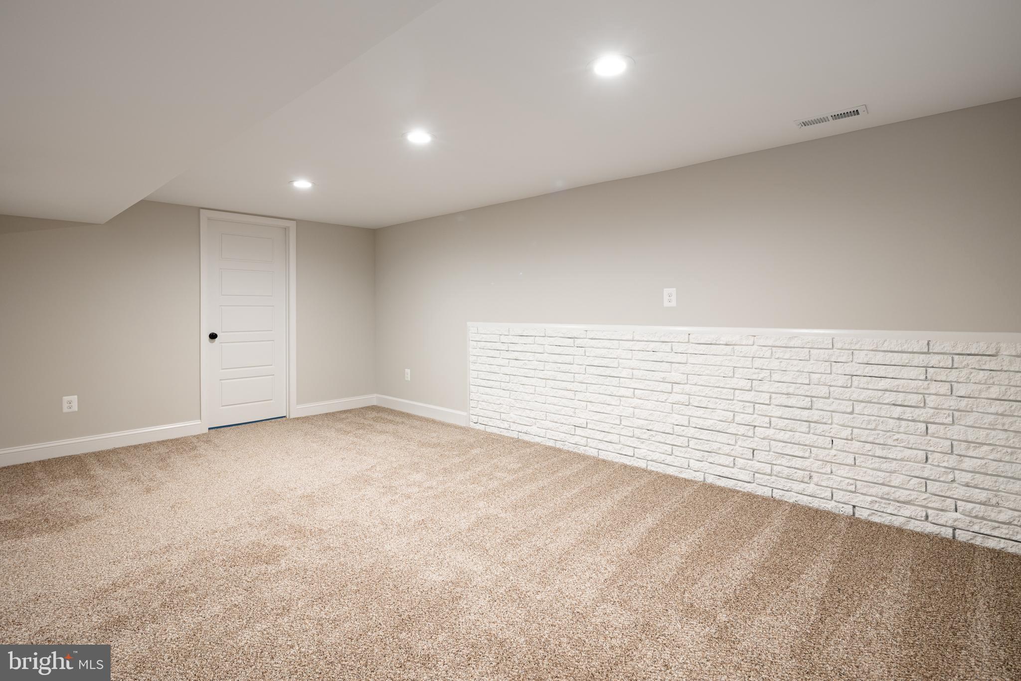 2400 Stoneybrook Road Fallston, MD 21047 - Photo 29 of 45 an empty room with a bench