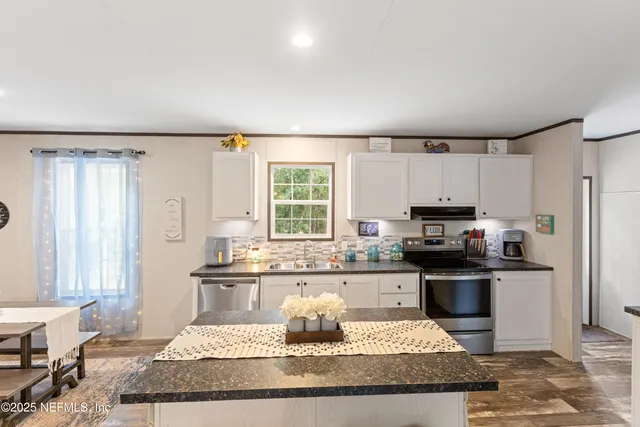 $228,900 | 121 Kenny Lane, Florahome, FL 32140