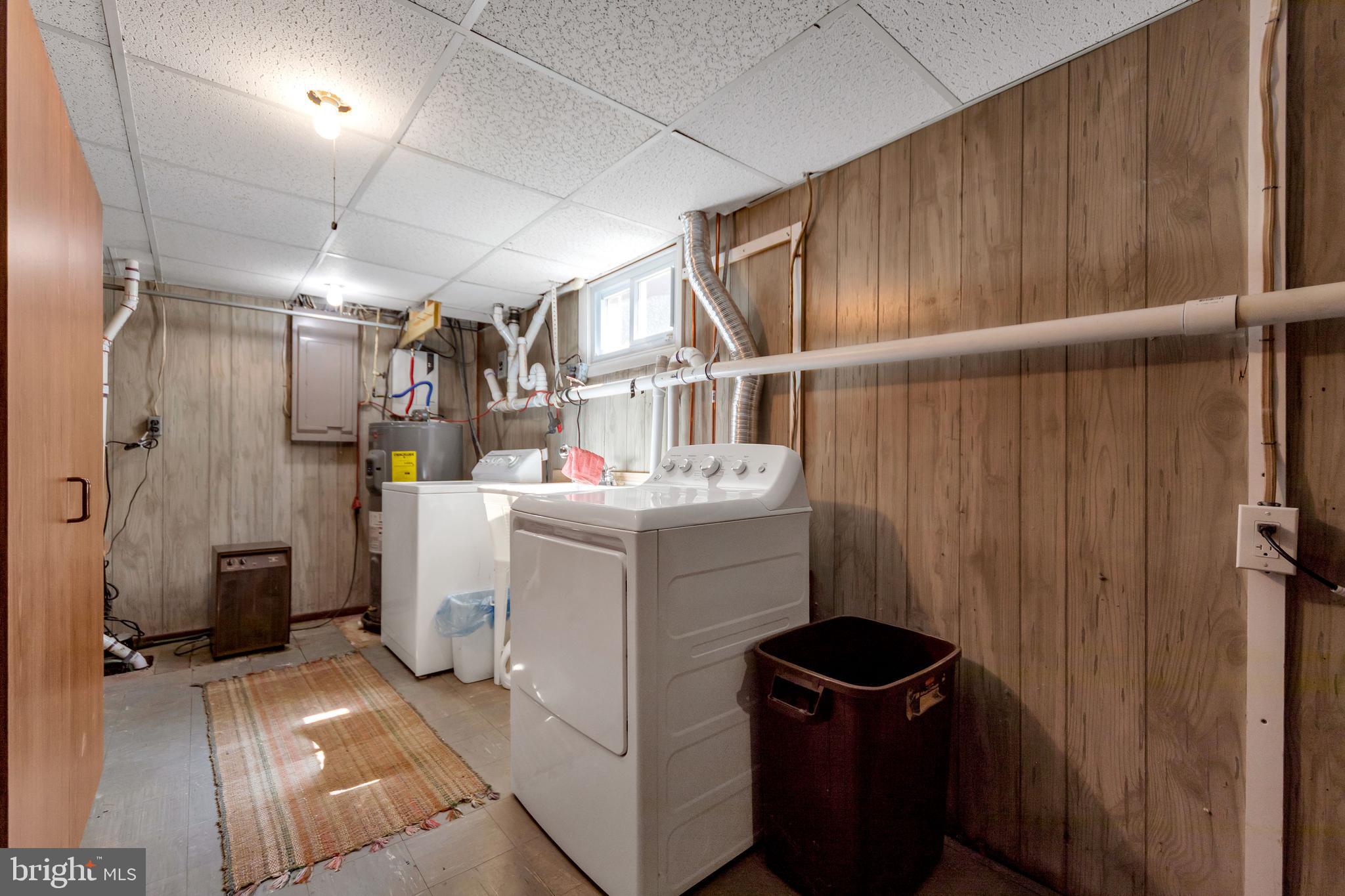 2181 Springhouse Lane Aston, PA 19014 - Photo 27 of 37 Laundry room