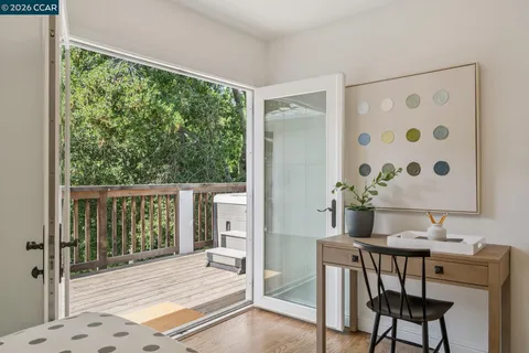 $1,865,000 | 1072 Vía Roble, Lafayette, CA 94549