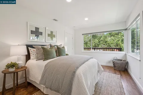 $1,865,000 | 1072 Vía Roble, Lafayette, CA 94549